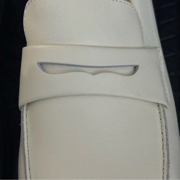 Quince Italian Leather Lug Sole Loafers in Bone with Black Soles Size 7 - Picture 15 of 16